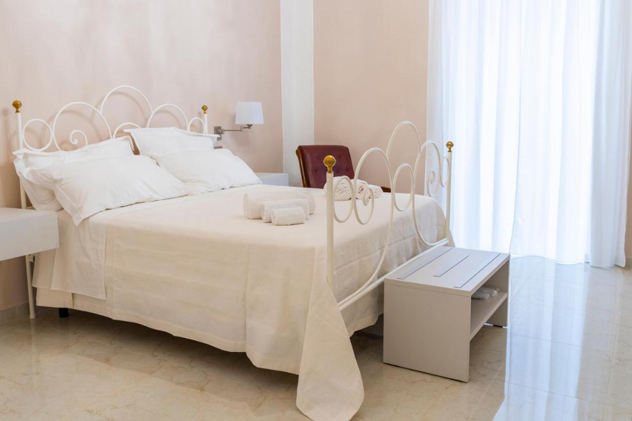 Hotel A Casa Dei Miei San Pietro Vernotico Exteriér fotografie