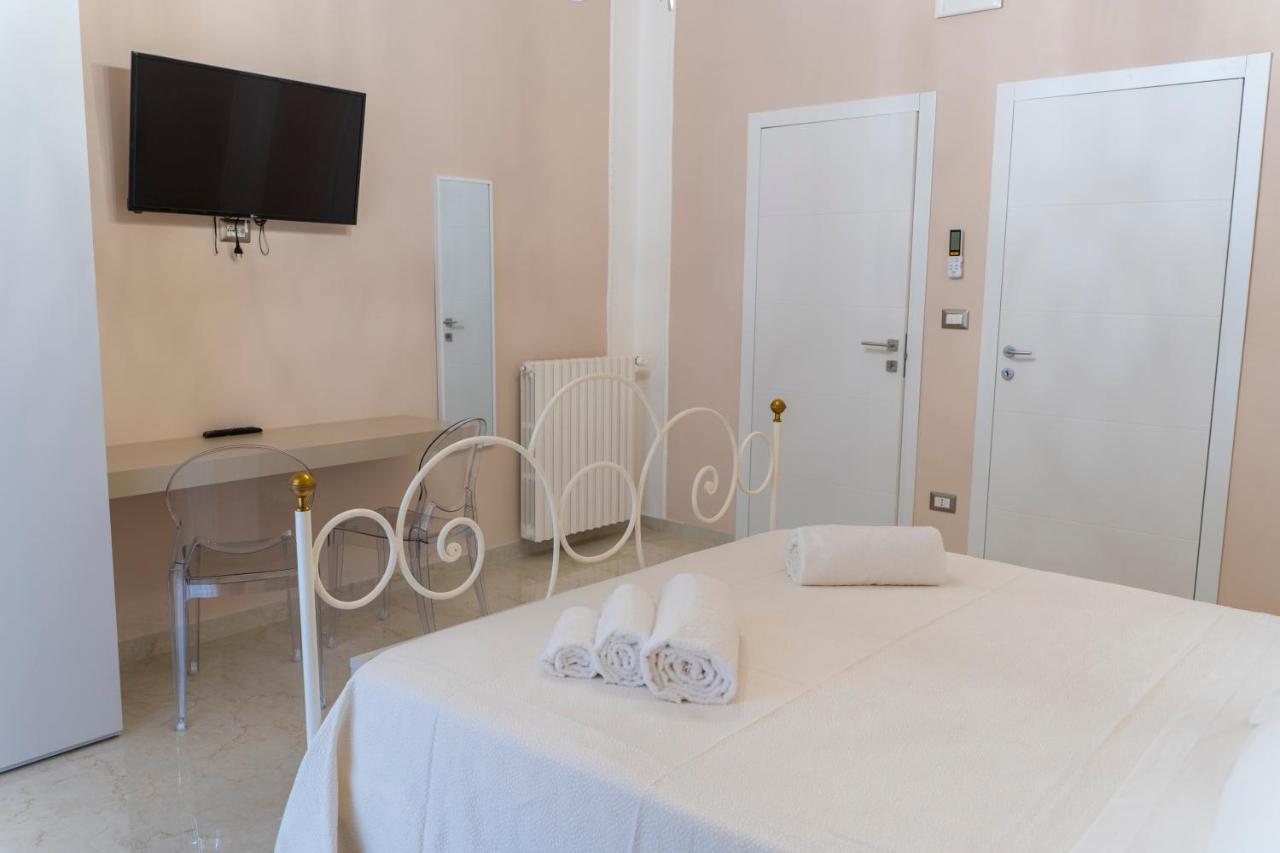 Hotel A Casa Dei Miei San Pietro Vernotico Exteriér fotografie